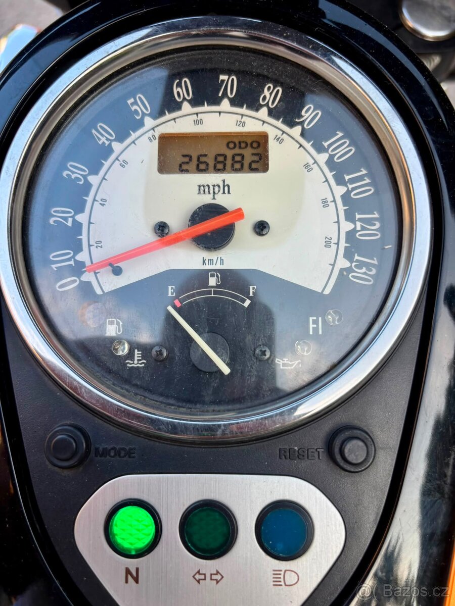 Kawasaki Vulcan 900 Custom 2013 - 10