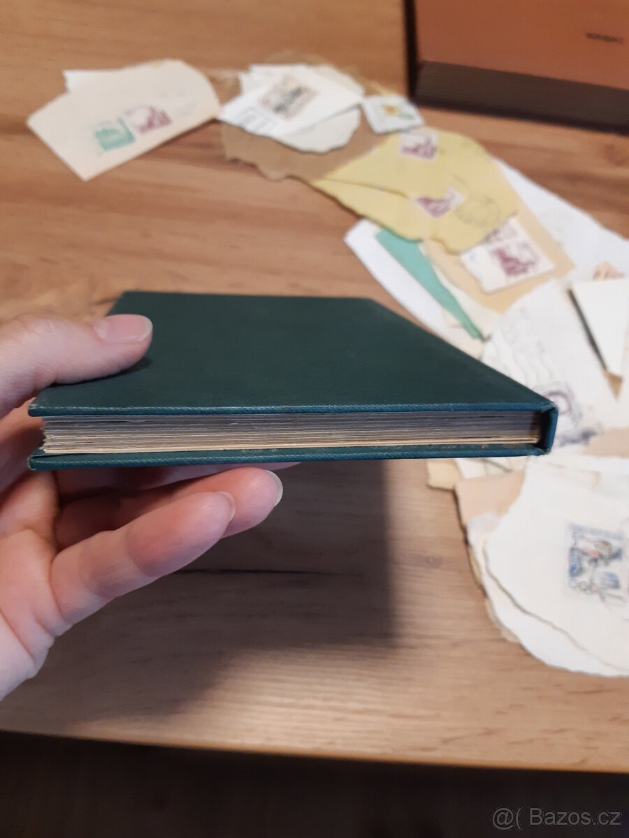 Malé album s poštovnými známkami - 10