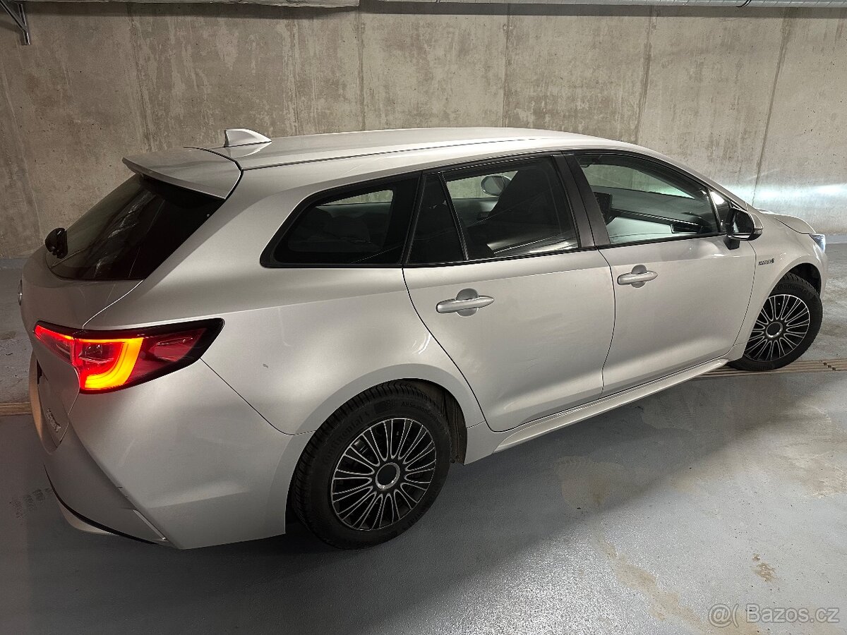 Toyota Corolla k zapůjčení - 10