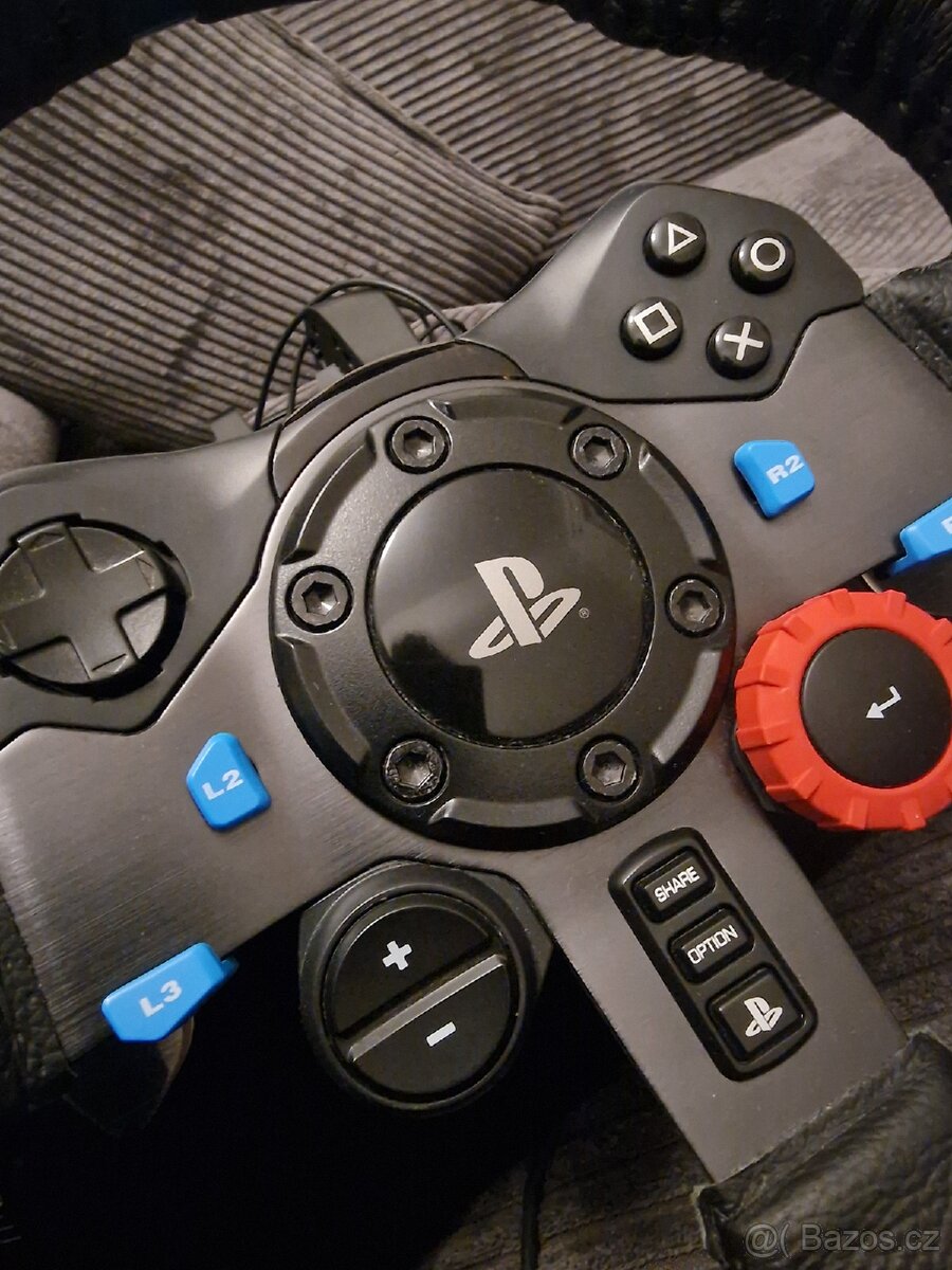 Logitech G26 Driving Force + řadící páka - 10