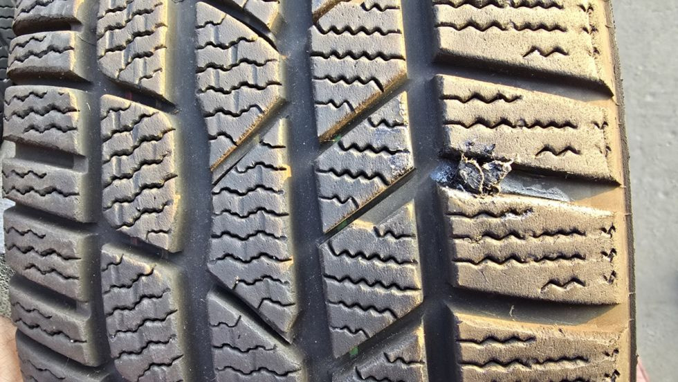 Zimní pneu 205/55/16 Continental - 10