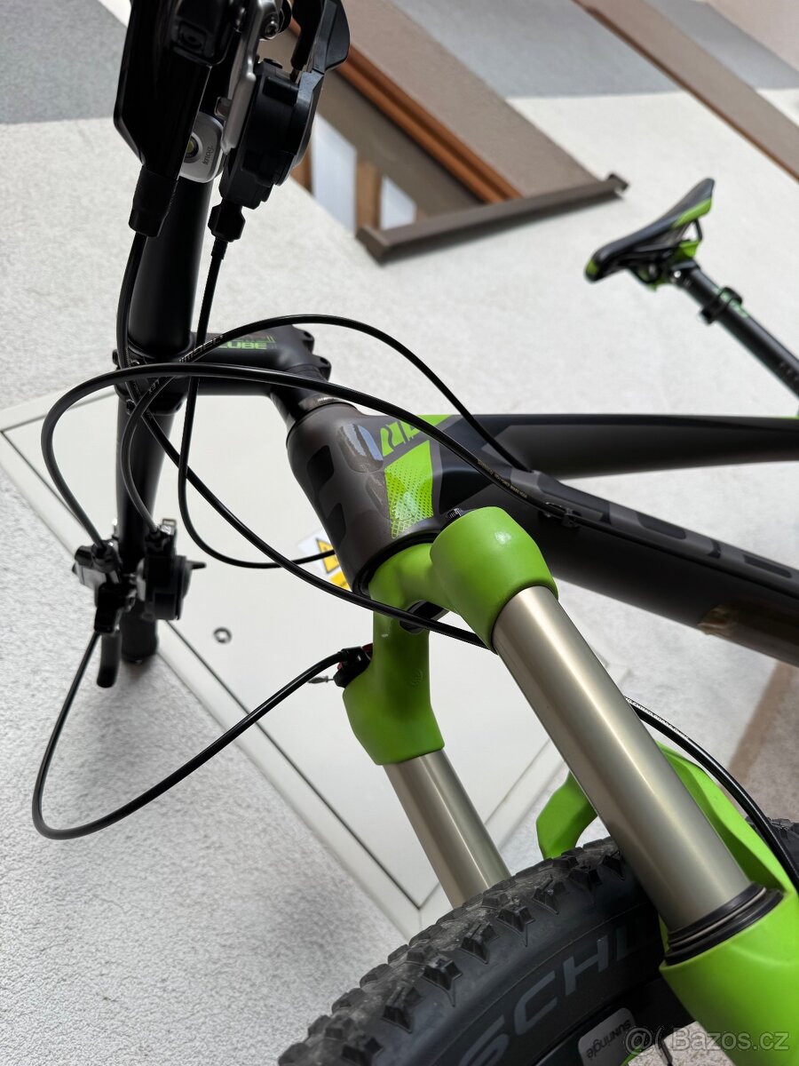 CUBE REACTION 27,5 lehčené 11,85Kg, CARBON, TOP STAV - 10