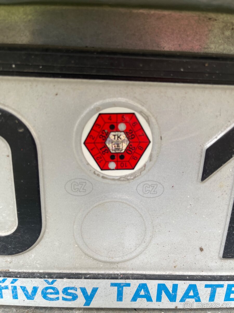 Přívěsný vozík s plachtou - 10