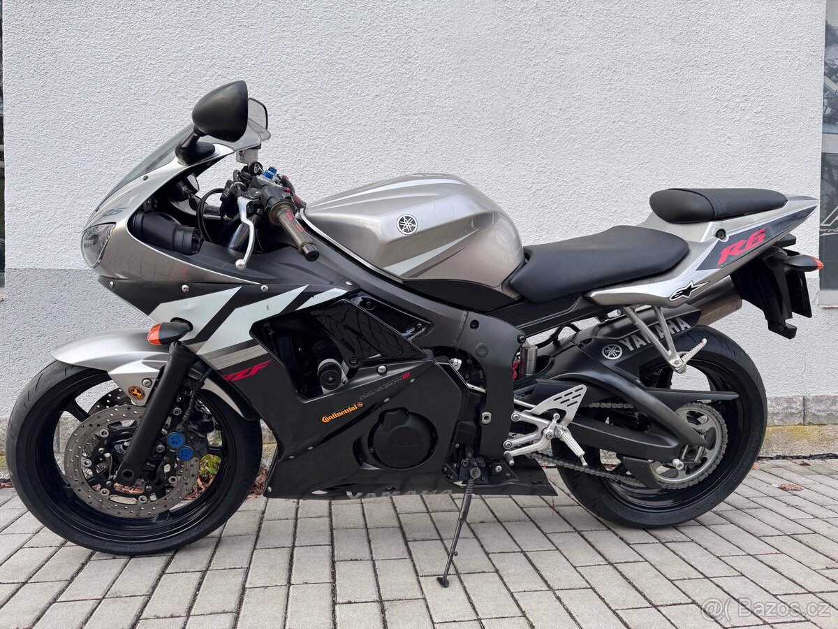 Yamaha YZF R6 - 10