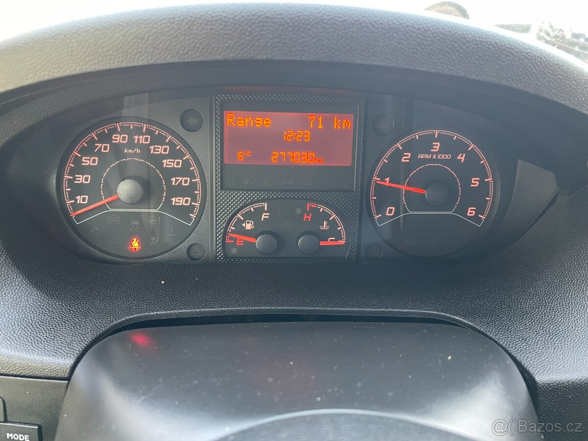 Peugeot Boxer 1 majitel ČR. Ložná plocha 4m. Rv 2018. - 10