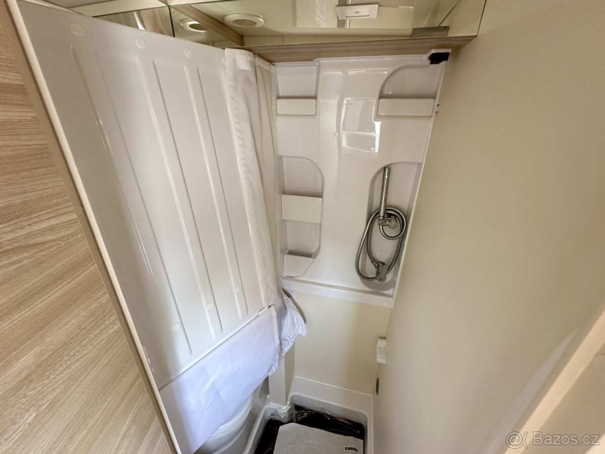 EURA MOBIL VAN 635 HB - 10