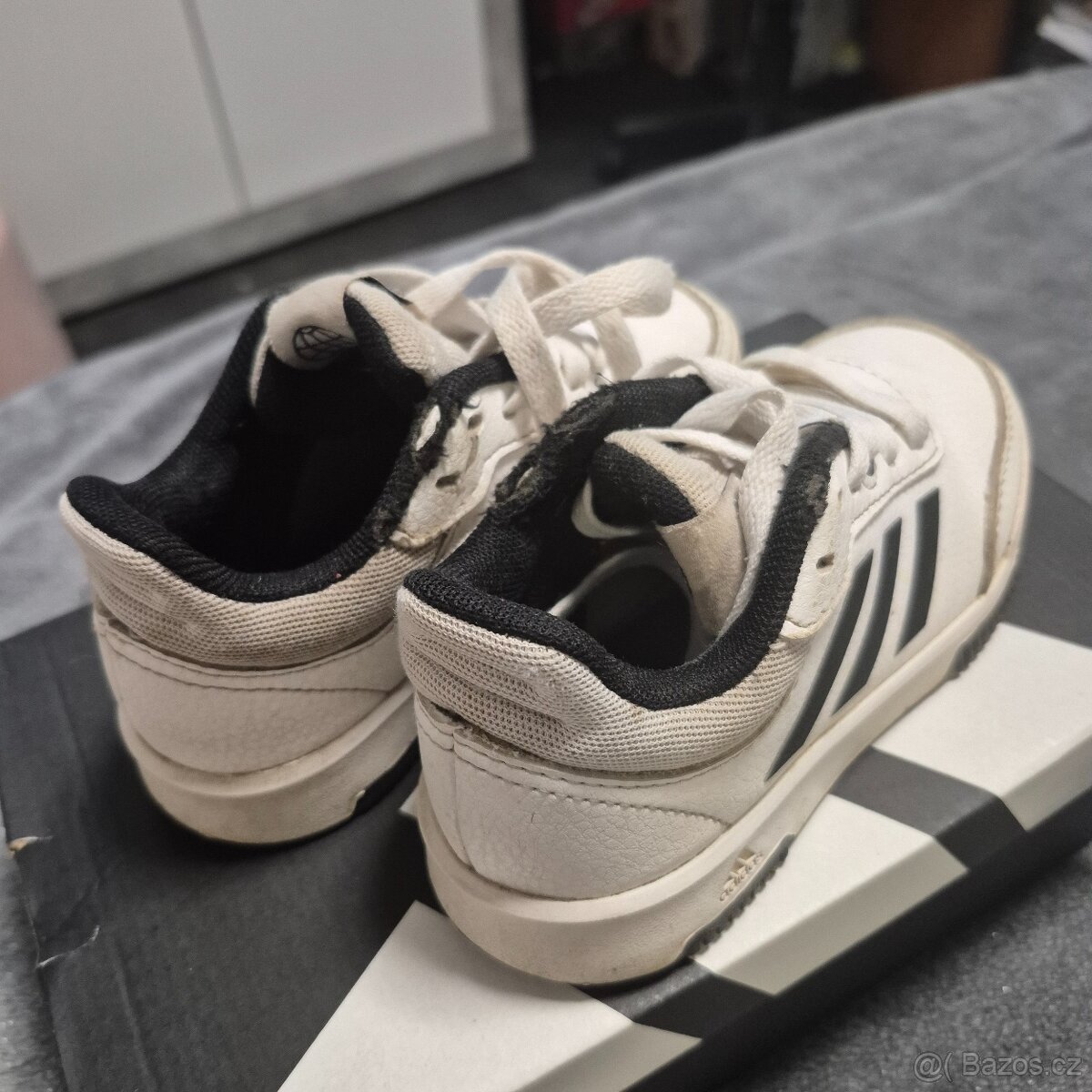 Prodám boty adidas různé velikosti - 10