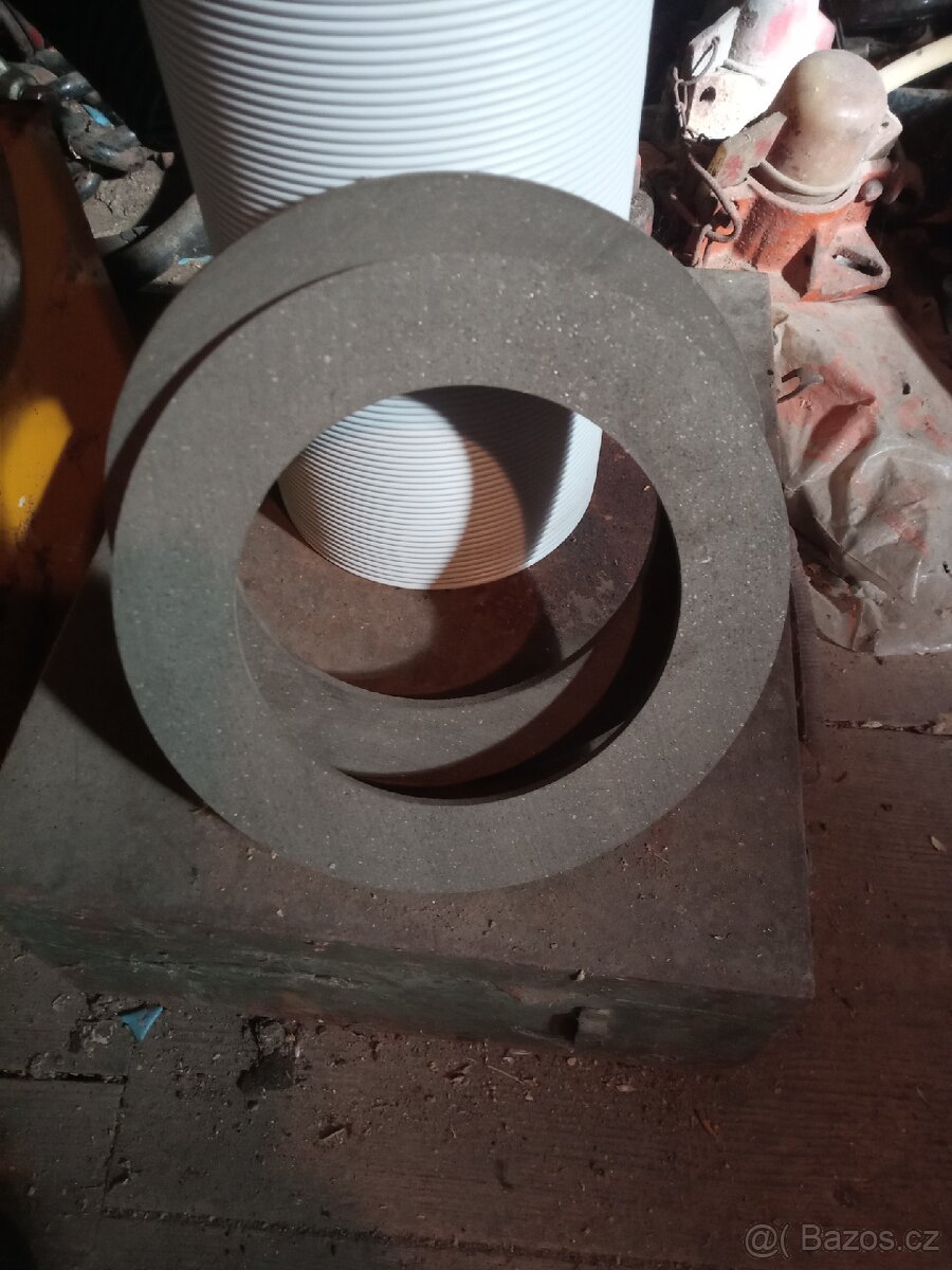 Lis na kulaté balíky - 10