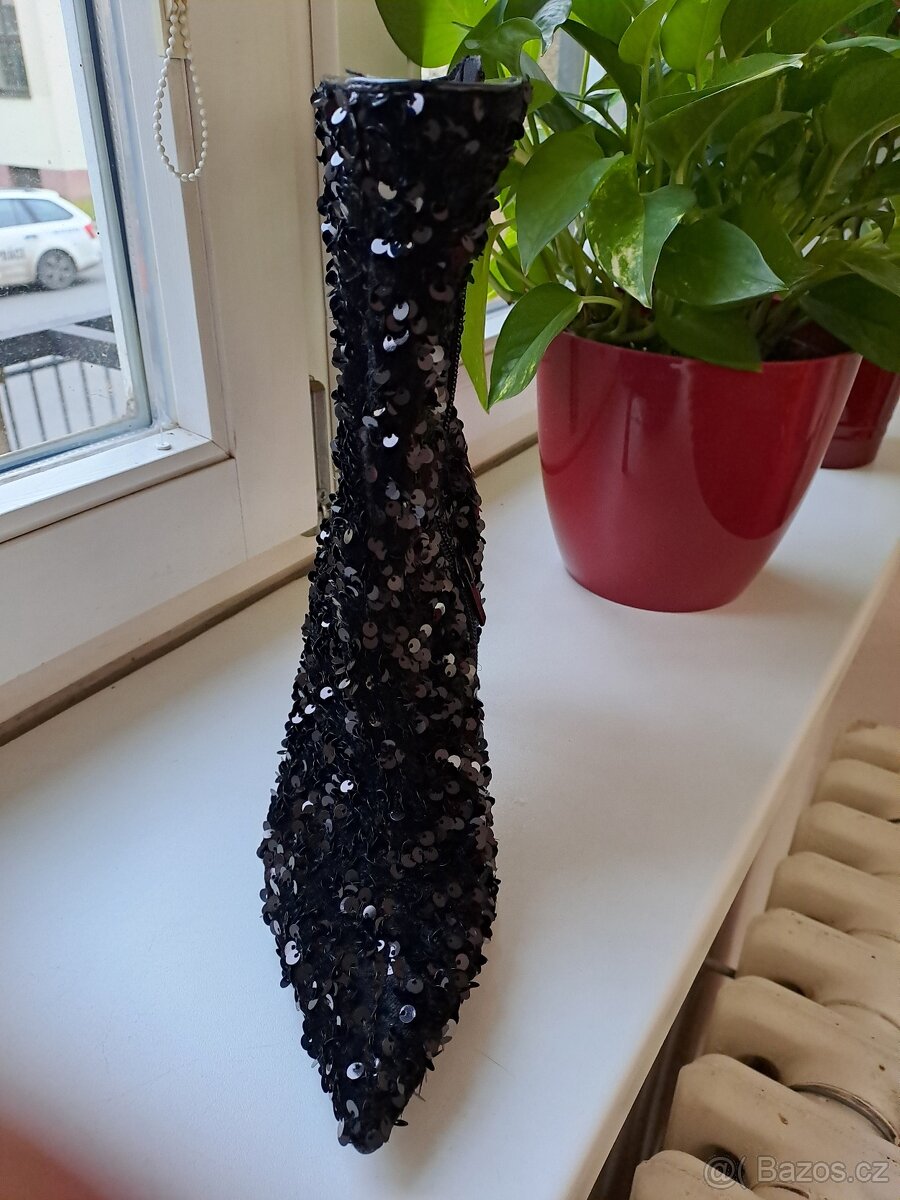 Černé flitrové kotníkové boty vel 39 jehlovém podpatku - 10