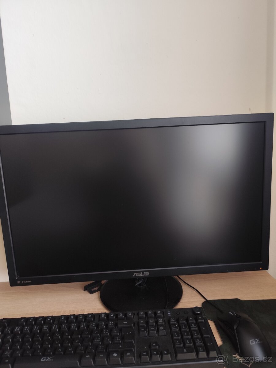 Herní PC Asus s monitorem Asus - 10