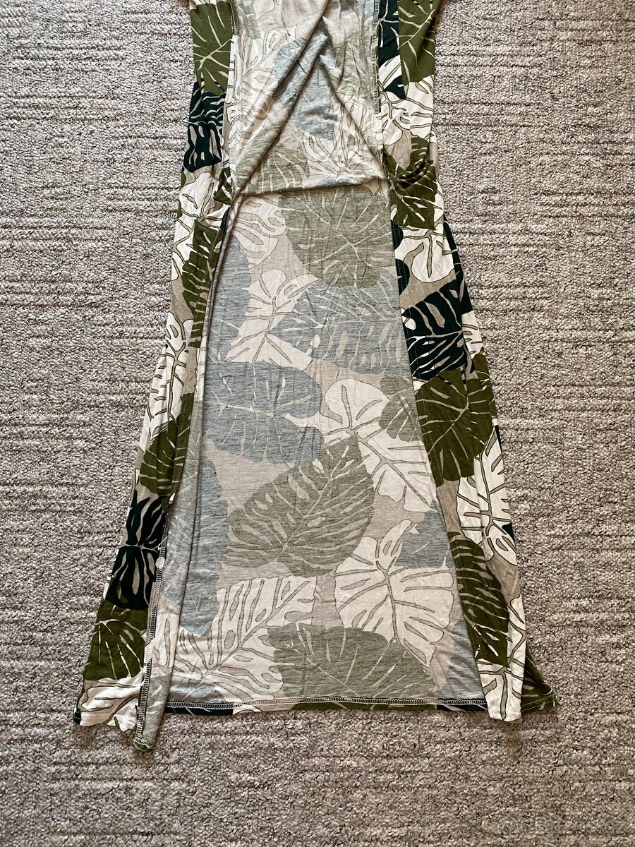 Nové dámské letní šaty Boohoo - L, větší rozparky - 10