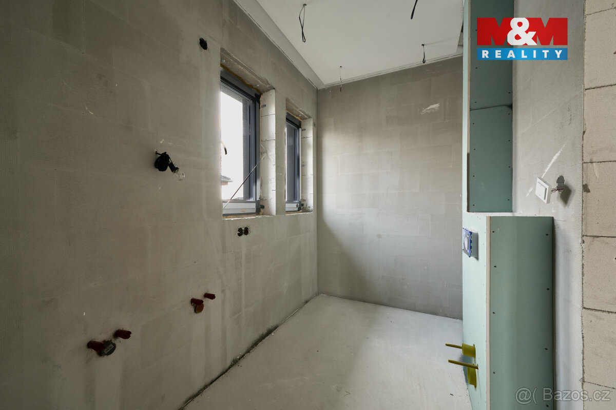 Prodej rodinného domu, 188 m², Polerady - 10