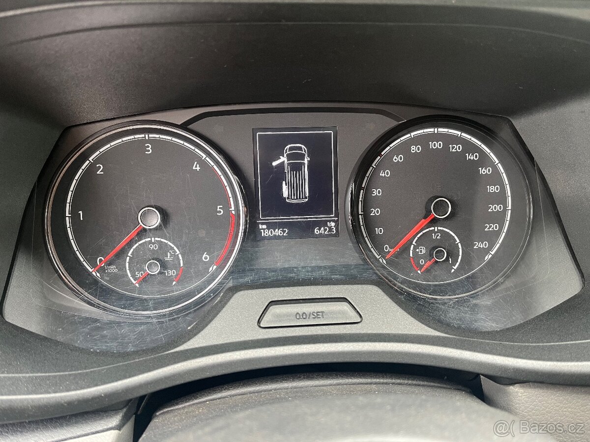Vw transportér T6.1,R.v 21,2x boční dveře, 179 tis km - 10