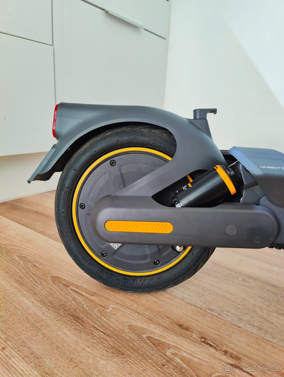 Elektrokoloběžka Segway Ninebot G2 Max, ve stavu nové - 10