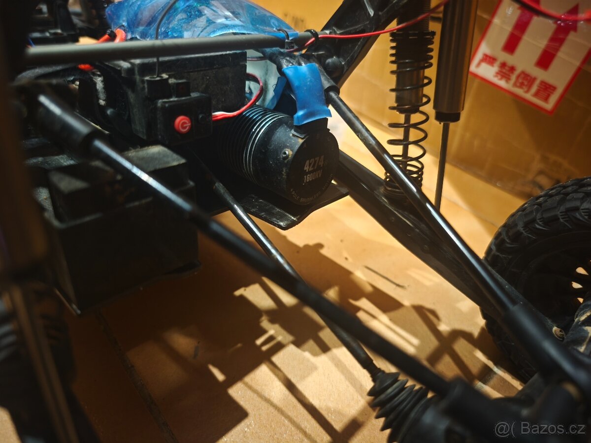 TRAXXAS UDR 1/7 SCALE RC - 10