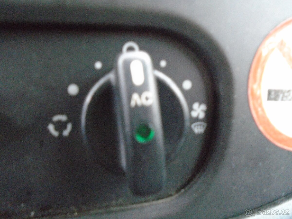 Ford Transit 2.2 TDCi L3H2 BUS 9 míst , 2013 - 10