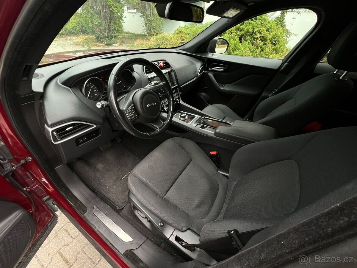 Jaguar F-PACE 3.0d V6 - 10