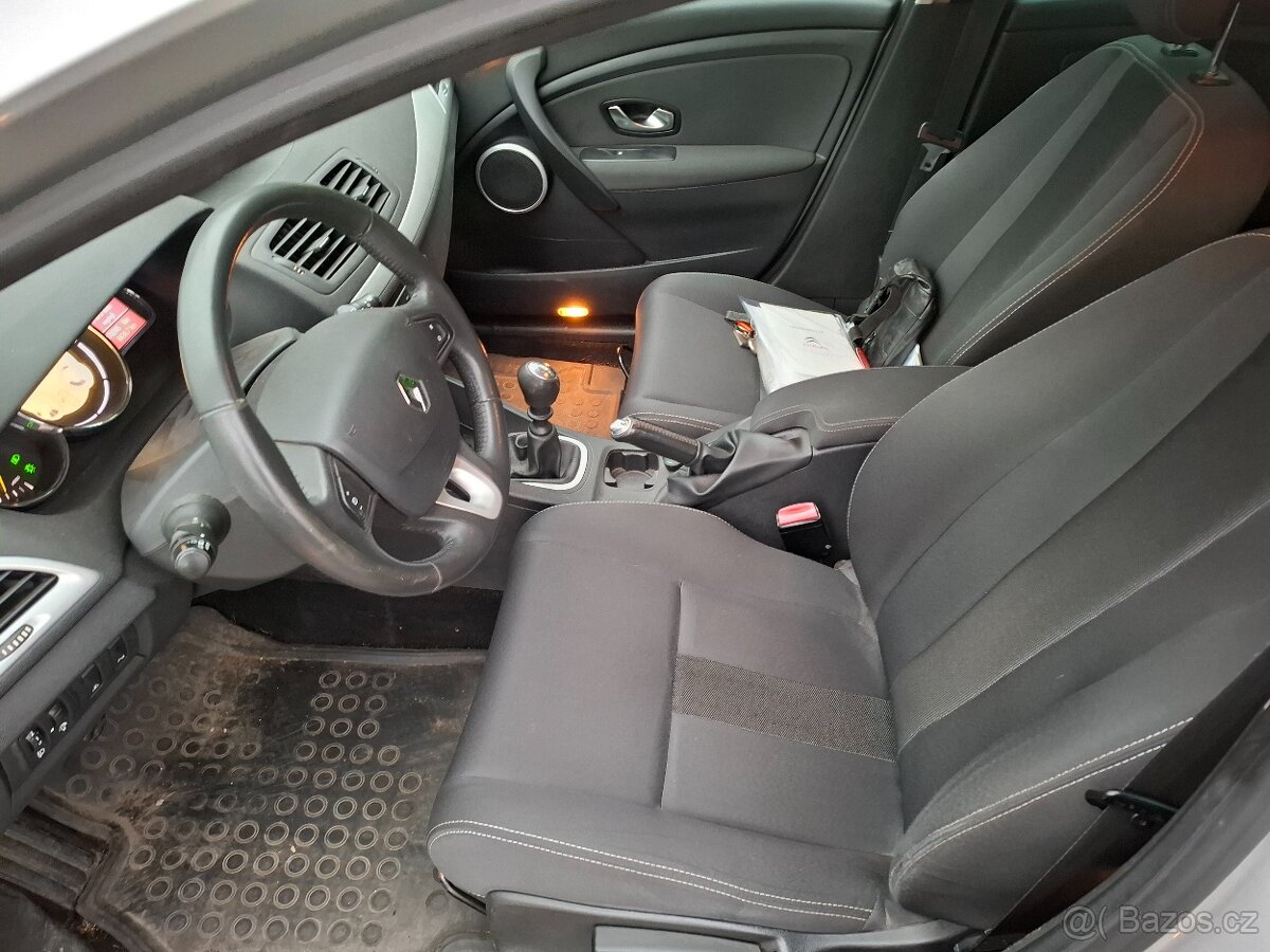 Renault Megane 1.5 DCI 81kw Kombi Klima Model 2010-- - 10