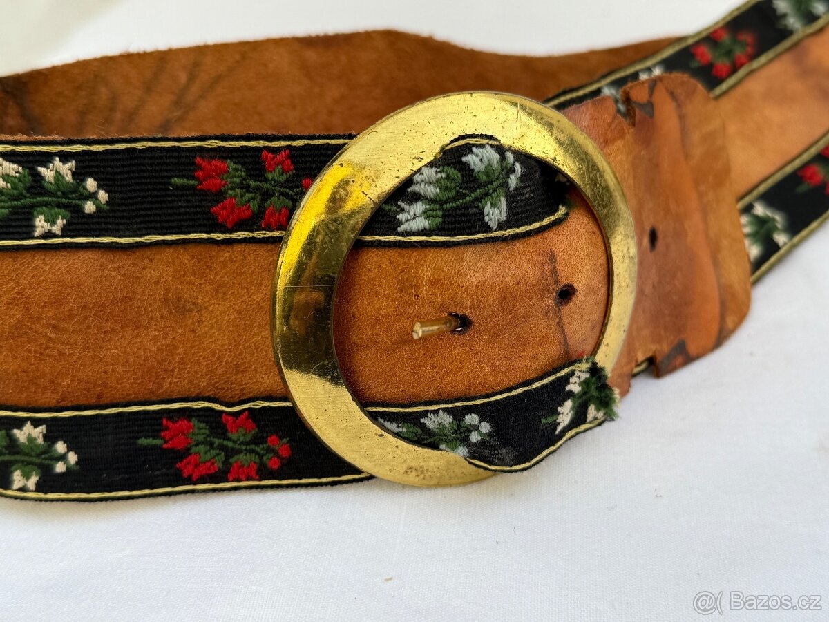 Mosazný zvon LBS na koženém zdobeném pásu - 10