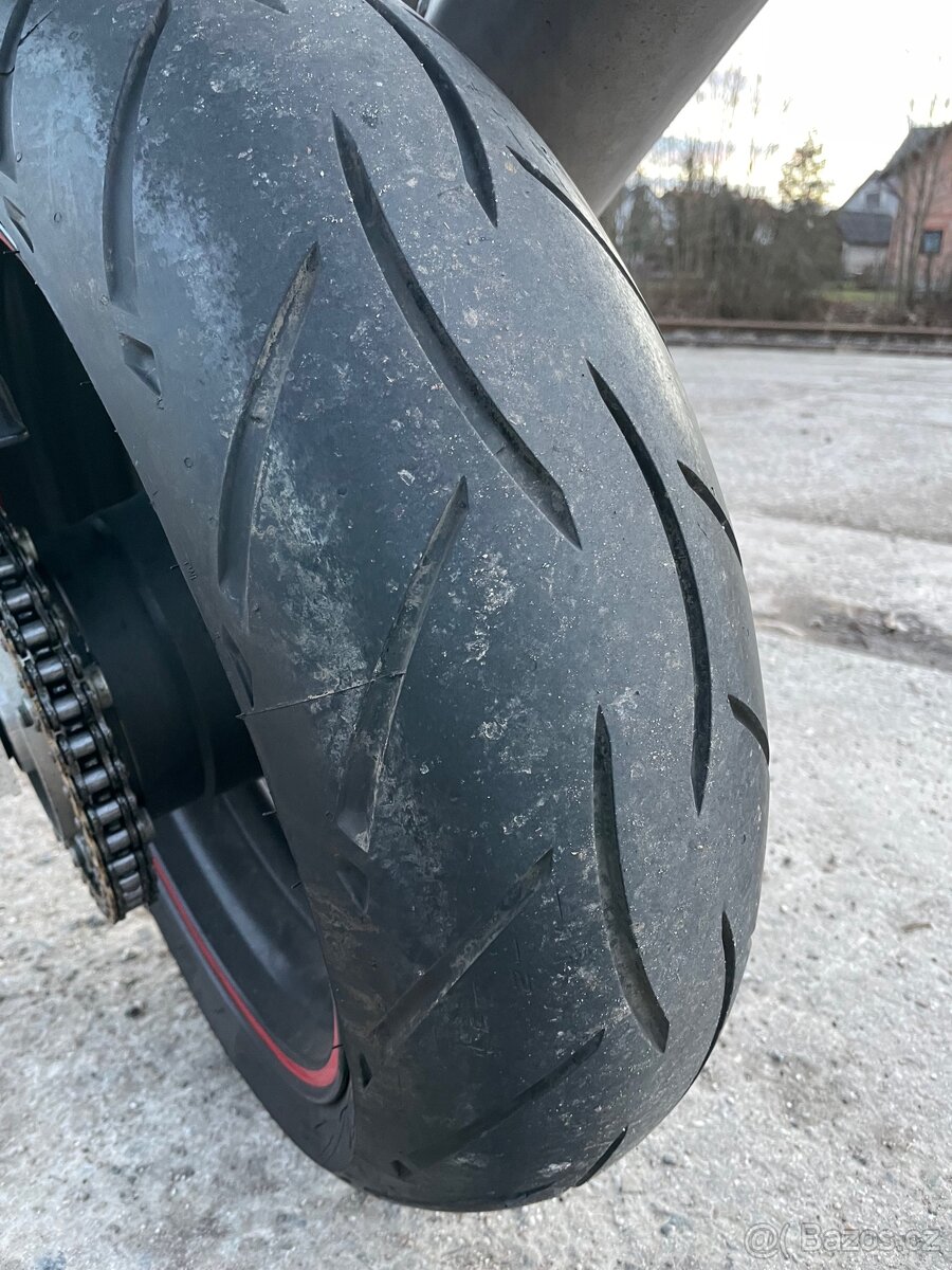 Honda CBR 929RR Fireblade - 10