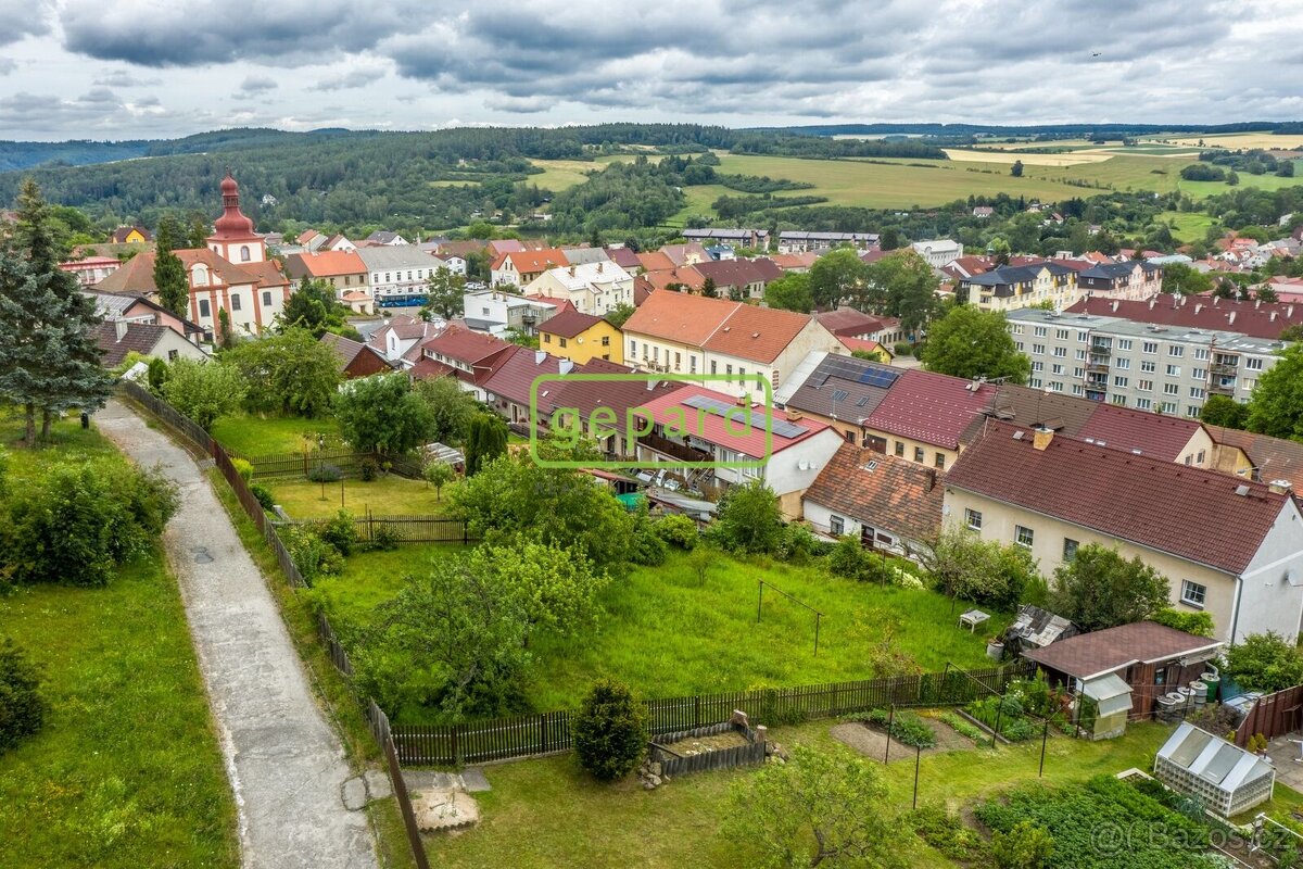Prodej stavebního pozemku ve Zbirohu, klid, zeleň, výborná d - 10