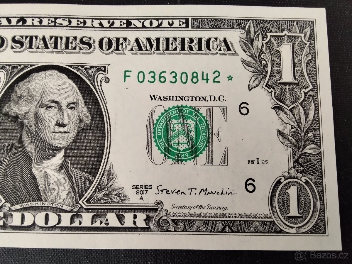 Vice kusů bankovek,UNC - 10