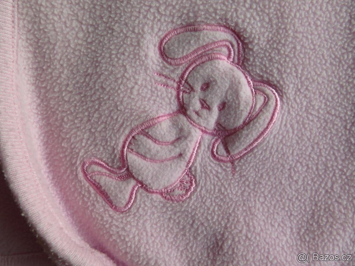 2 povlečení do dětské postýlky + 2 deky - 10