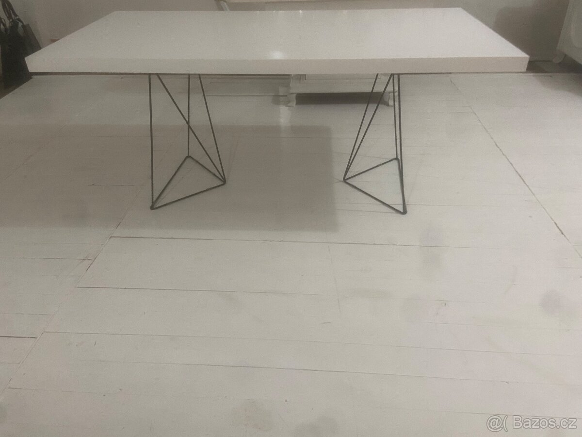 Designový luxusní stůl - 10