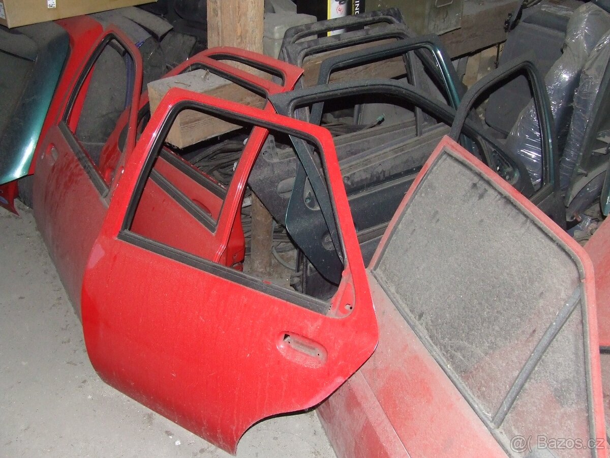 Prodám Plechařinu / Karosářské díly na starší Fordy - 10