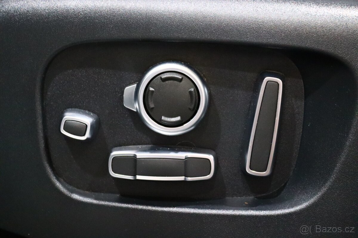 Land Rover Range Rover Velar, Virtual cockpit, pano, kůže - 10