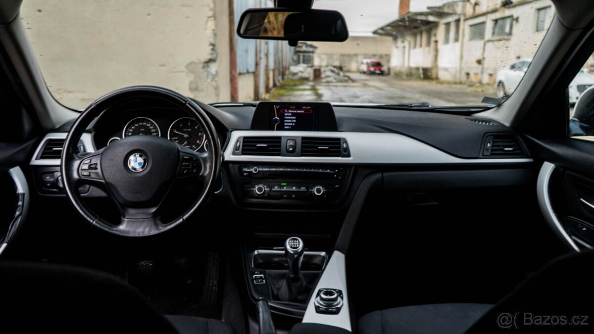 BMW Rad 3 318d e90 - 10