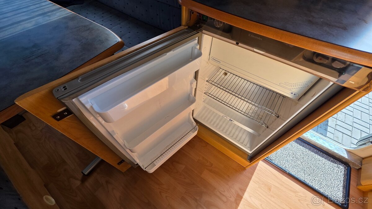 ERIBA NOVA 390, el. pojezd, předstan, 100 km/h - 10