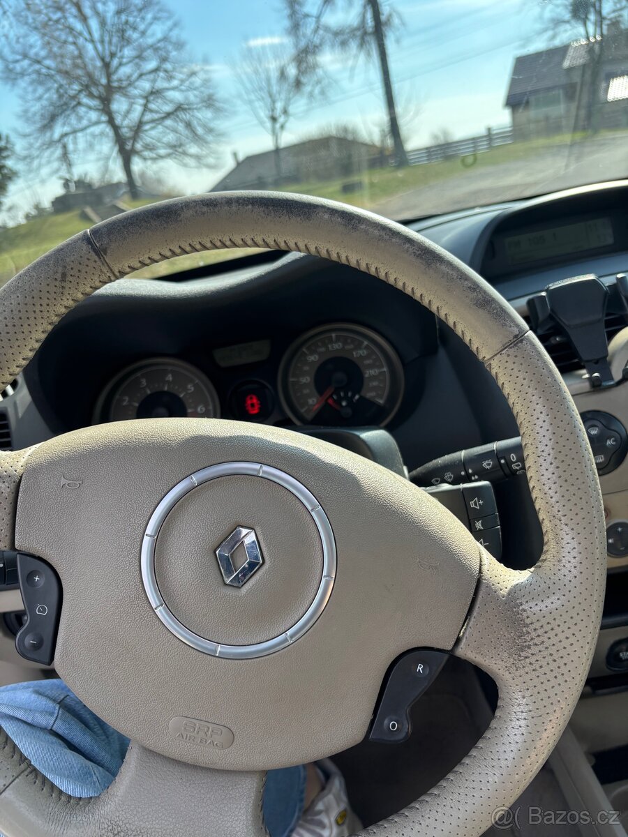 RENAULT MÉGANE 2 - 10