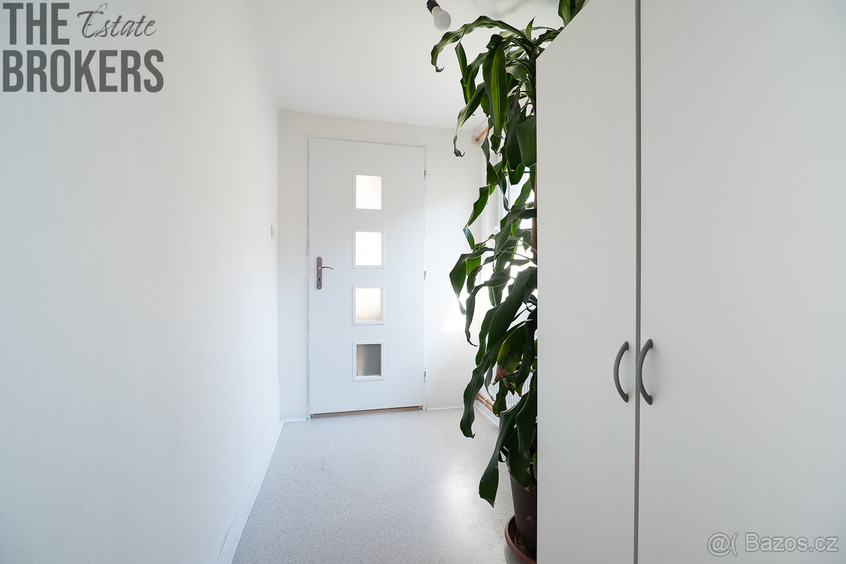 Prodej rodinného domu 4+1-170m2, garáž, pozemek 672m2 - 10