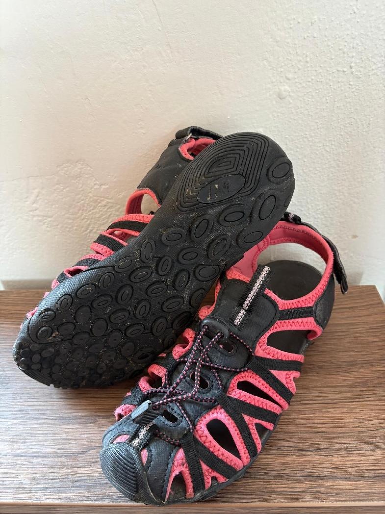 Přezůvky Superfit vel. 35, tenisky vel. 36, sandály 37/38 - 10