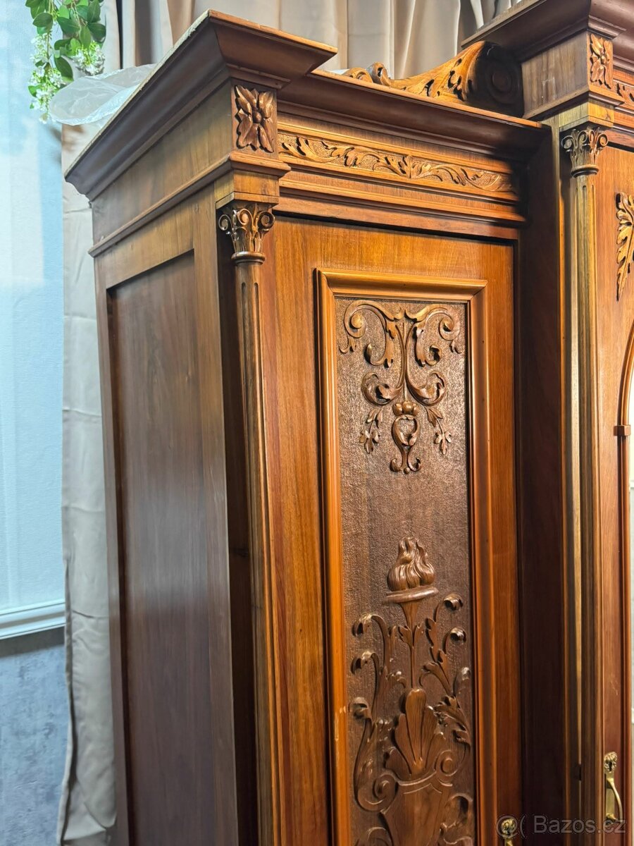 Monumentální šatní skříň (144032) - 10