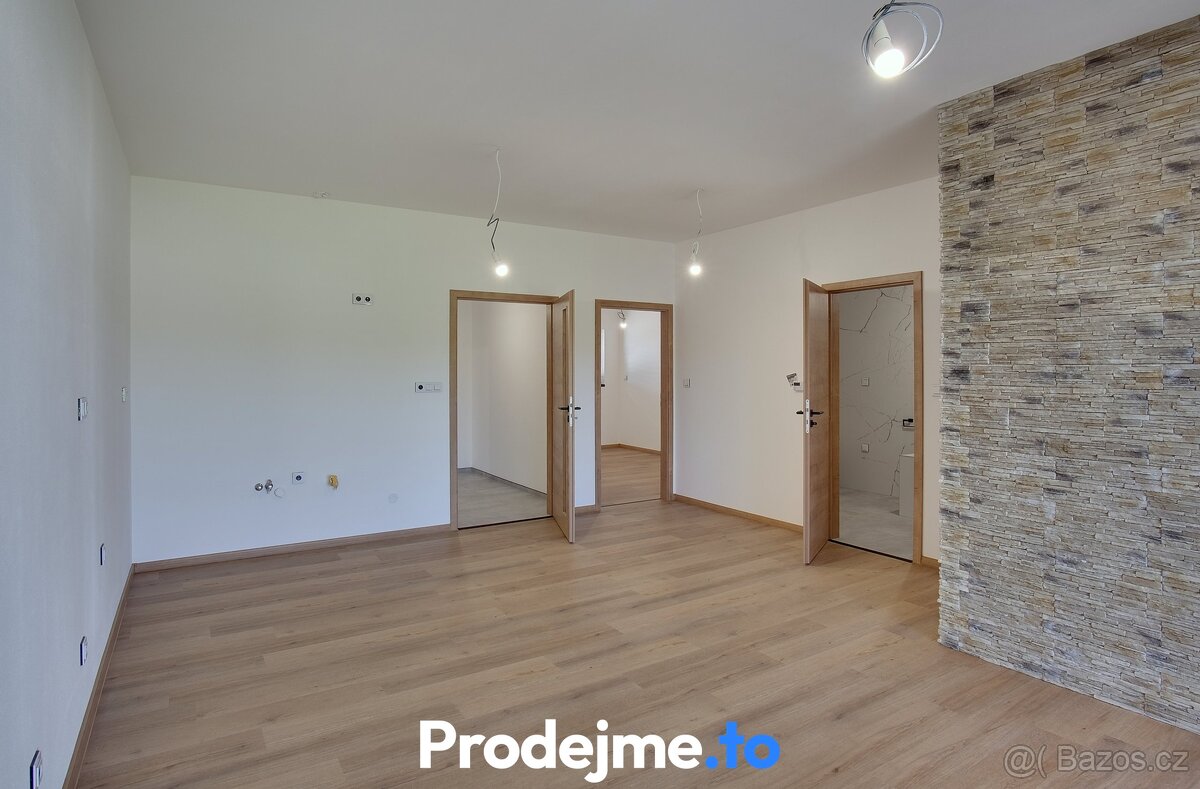 Prodej rodinného domu 3+kk, 81m2 - Hevlín, ev.č. 100030 - 10