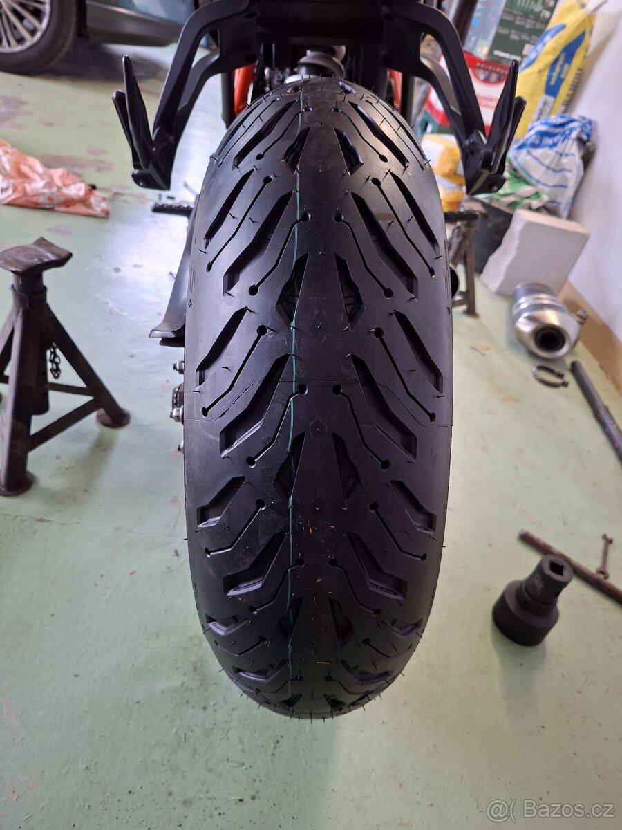 Ktm-1290-super-duke-gt - 10