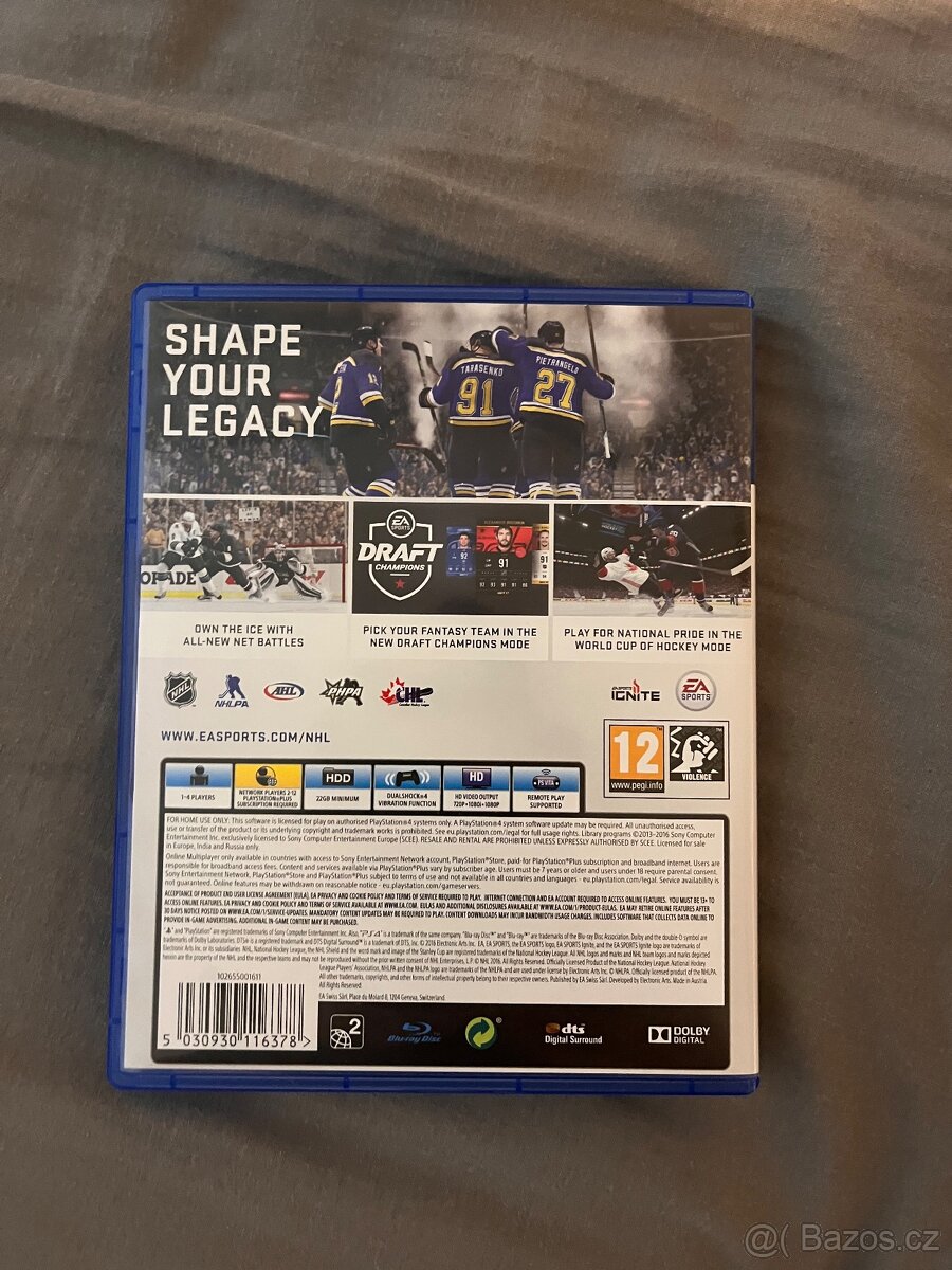 Prodám PS 4 1 TB +2 ovladače a + 4 hry - 10