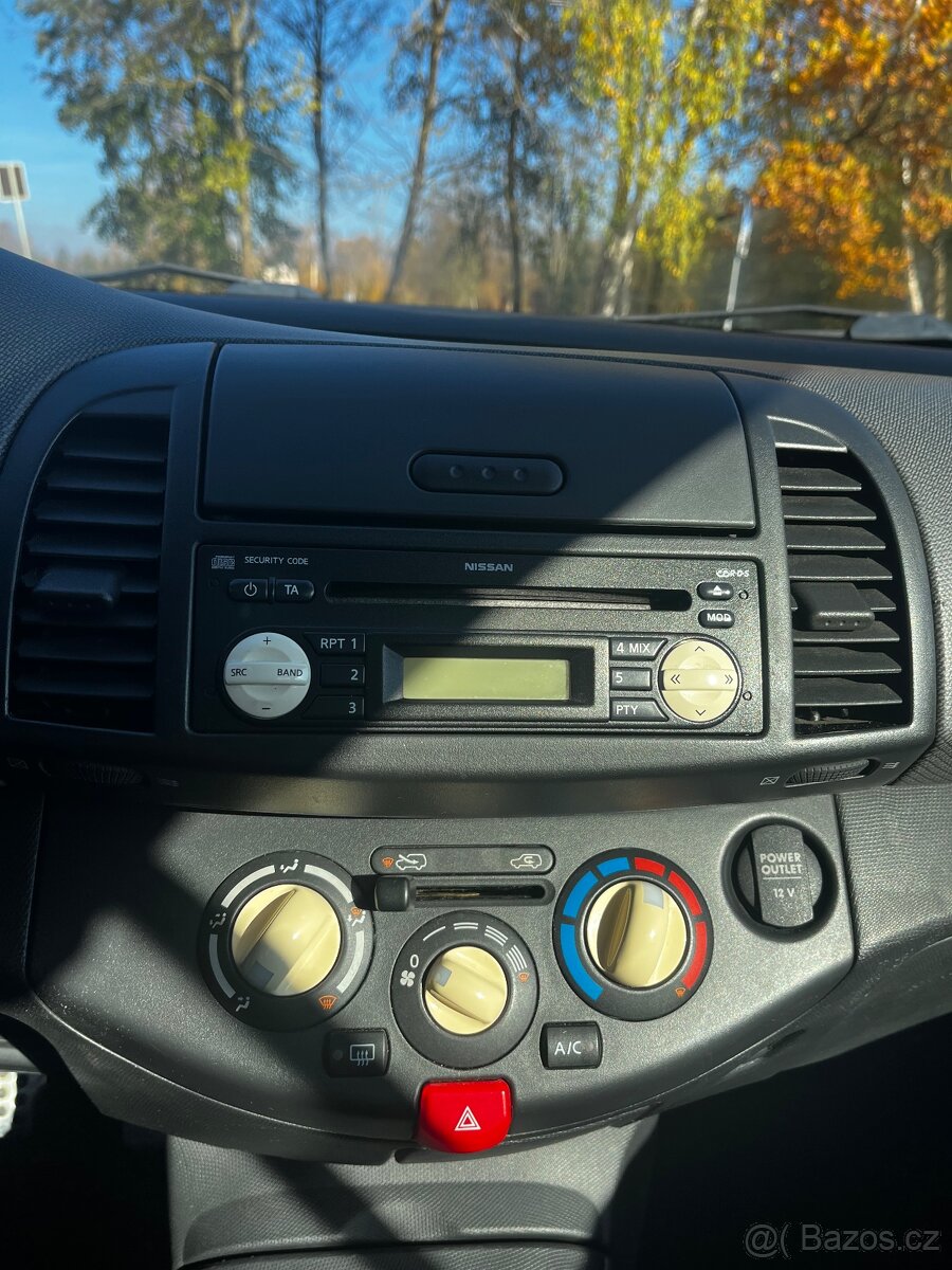 Nissan Micra Cabrio 1.6 rok 2007 - 10