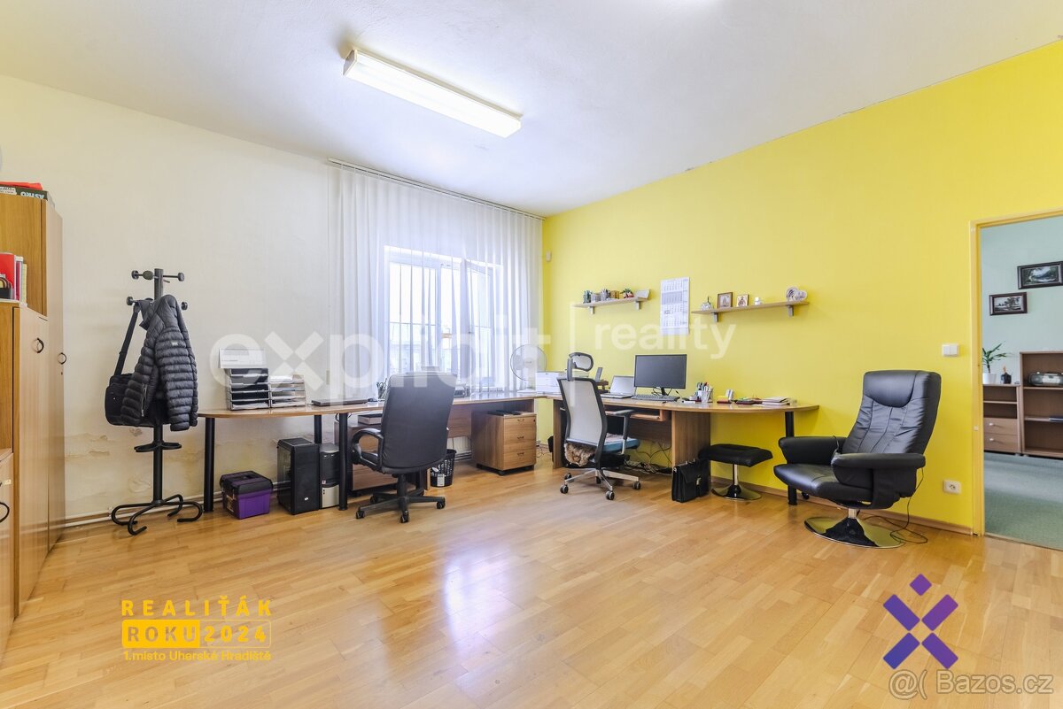 Pronájem komerčního objektu s kancelářemi, výrobou, sklady, - 10
