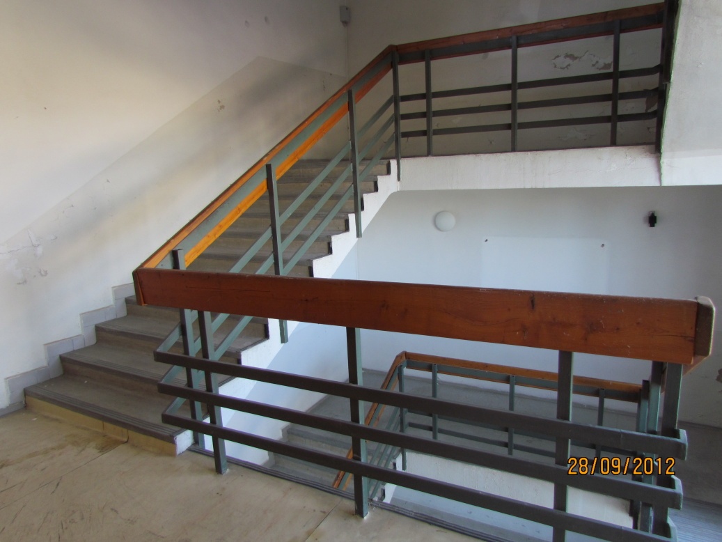 Menší areál na predaj - 10