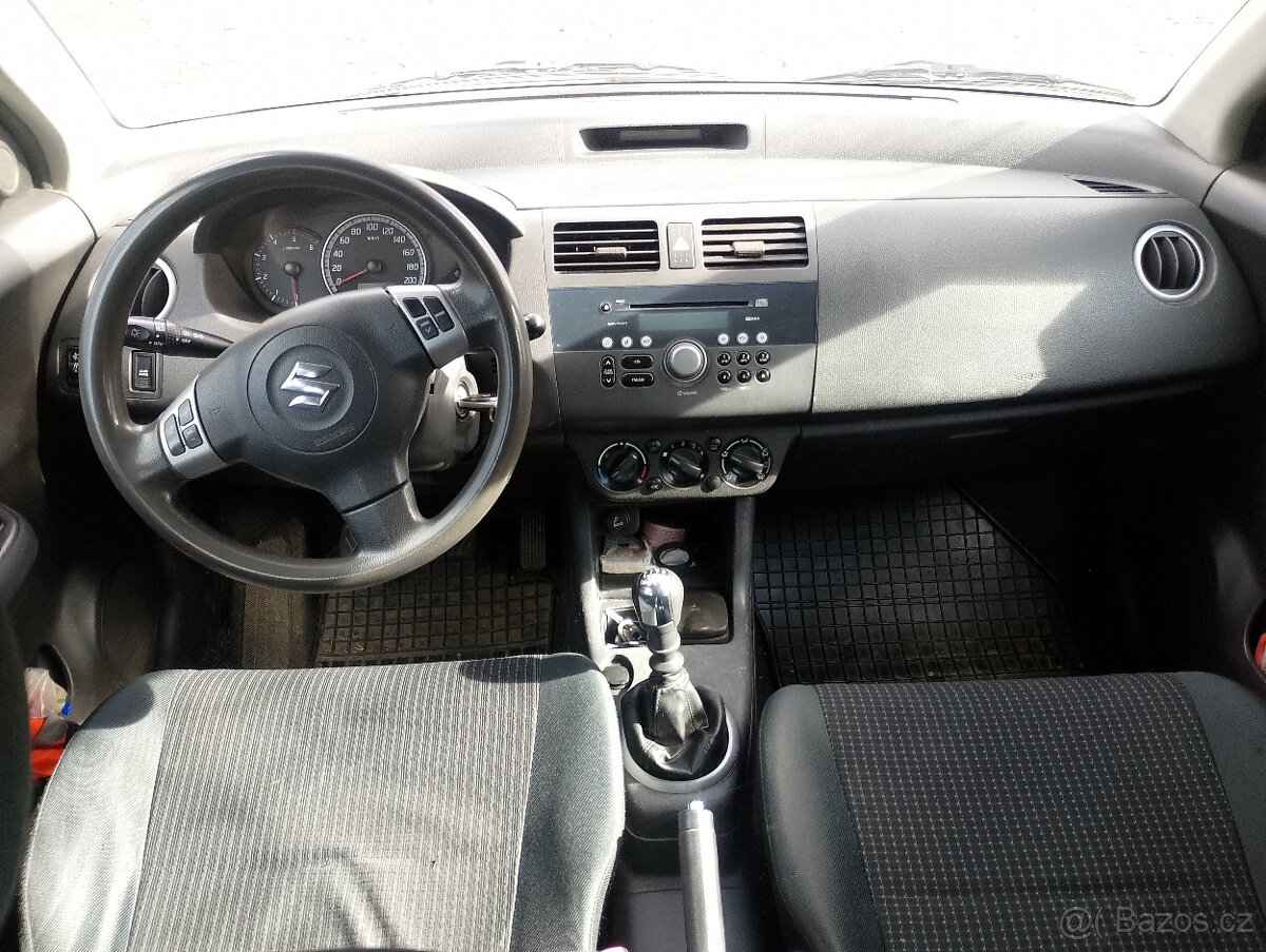 Suzuki Swift 1.3 DDiS - 10