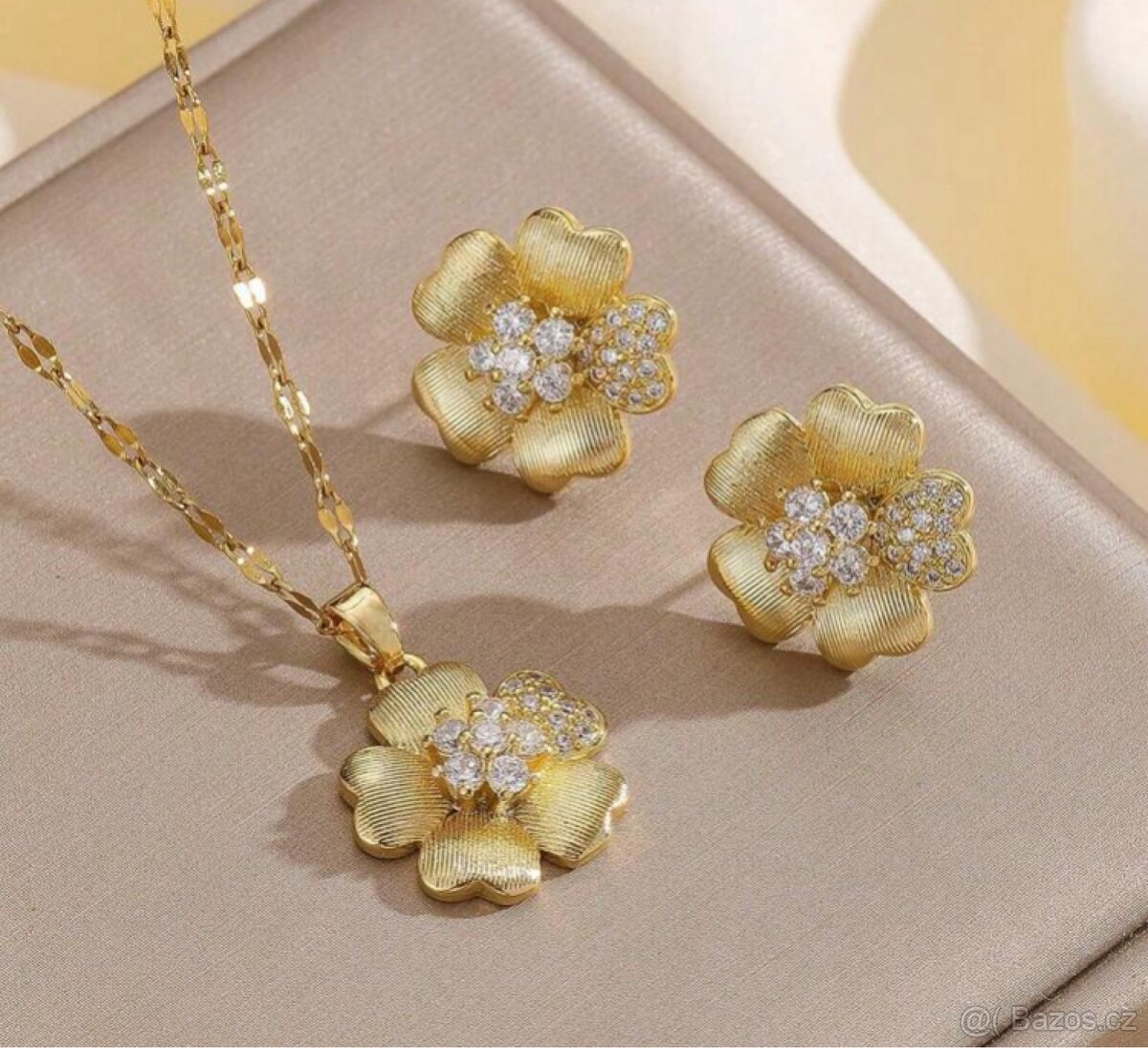 Elegantní dámské soupravy - 10