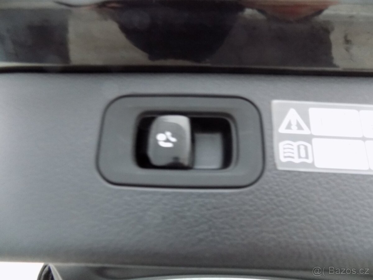 Mercedes-Benz Třídy C C 200d/NAVI/LED-Performance/ - 10