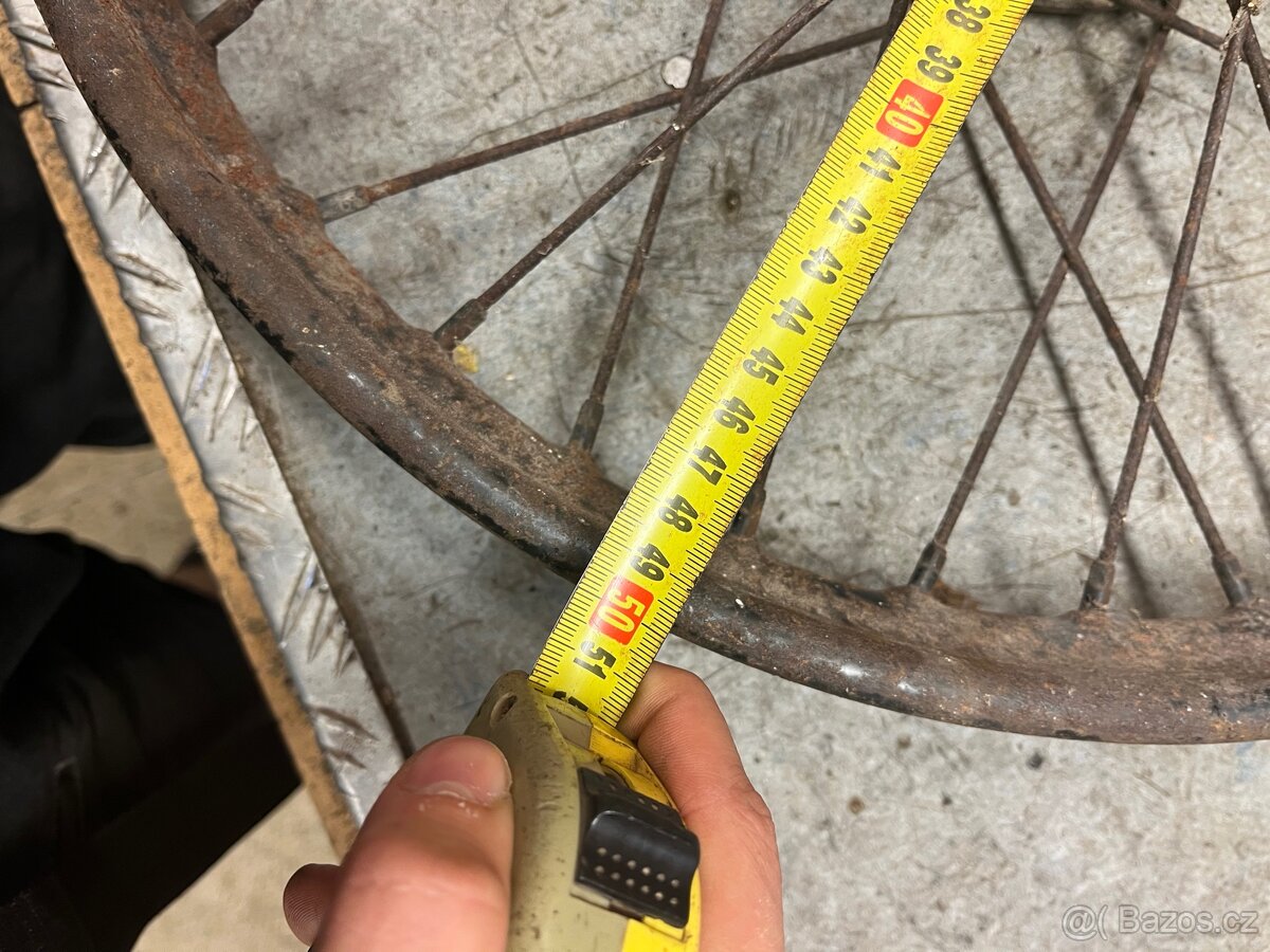 Přední kolo nejspíš ČZ 150C - patina - 10