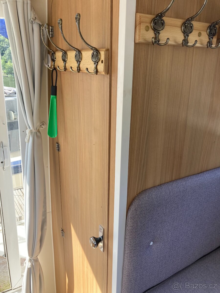 Motorová kajutová loď Bluestar Holiday 720 - 10