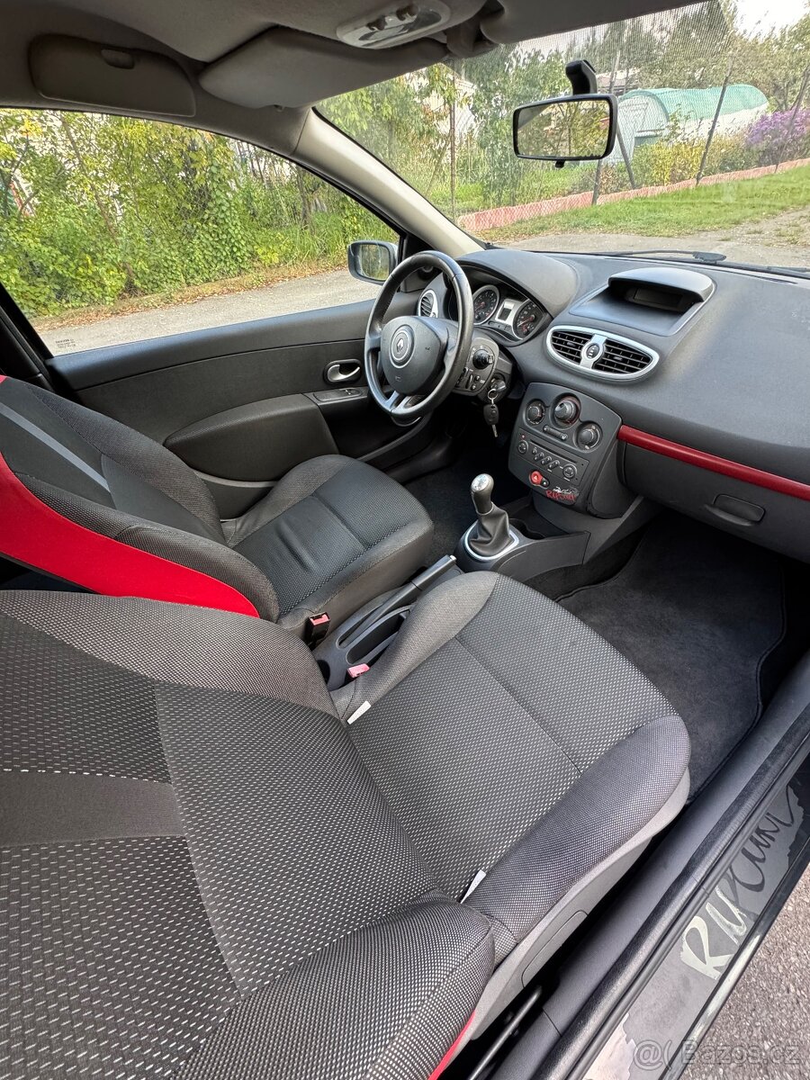 RENAULT CLIO 1,2 i TCe - 10