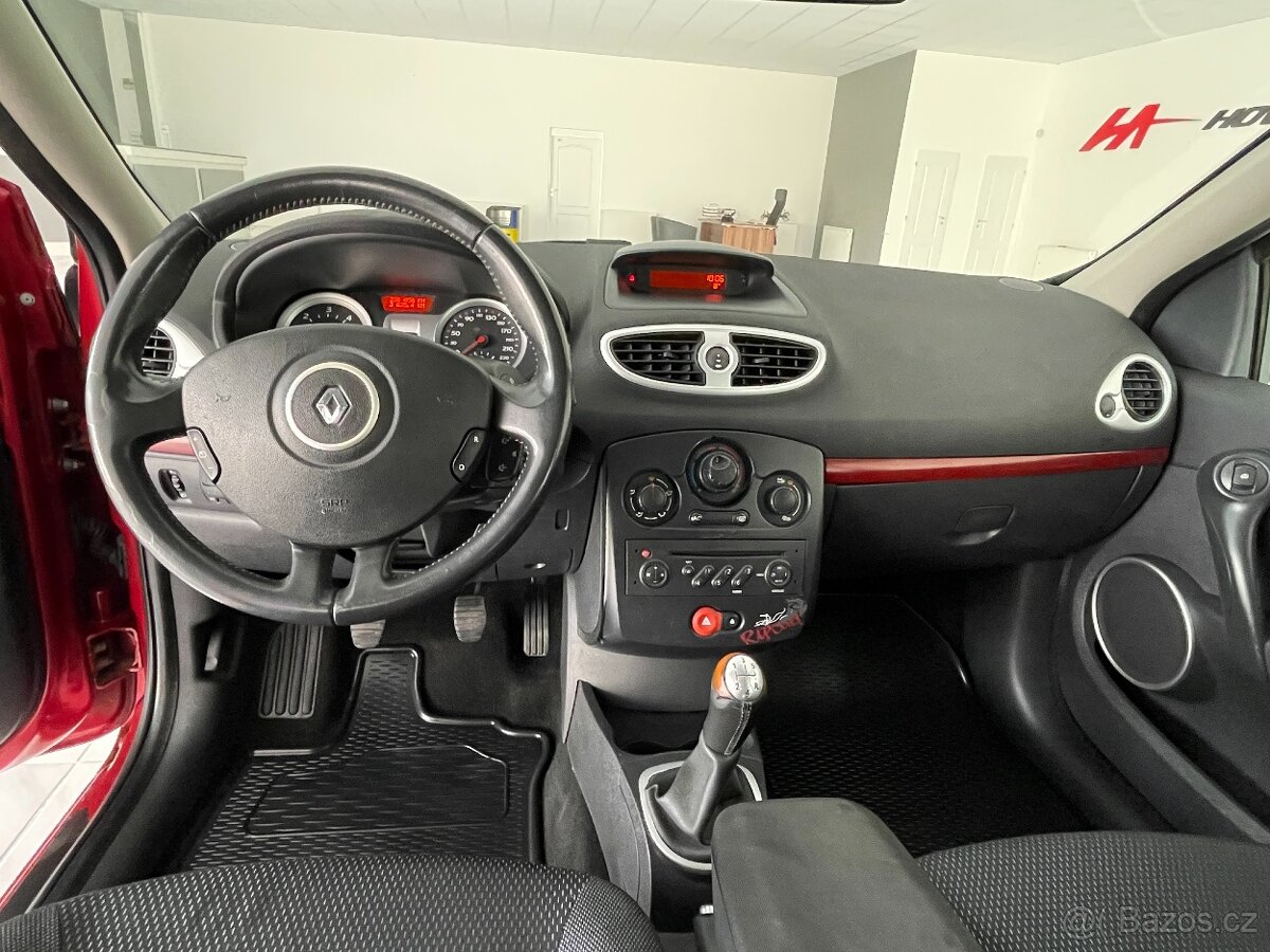 Renault Clio 1.5dCi, edice Rip Curl 2007 - 10