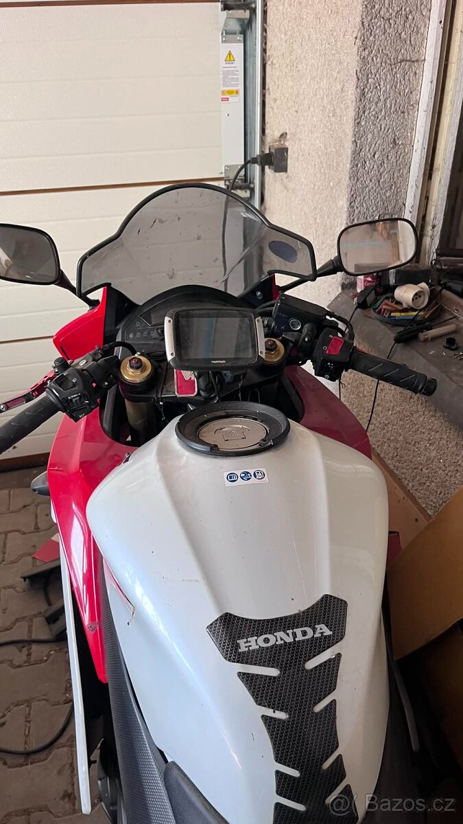 Honda CBR600F PC41 - 10